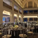 Renaissance Cincinnati Downtown Hotel