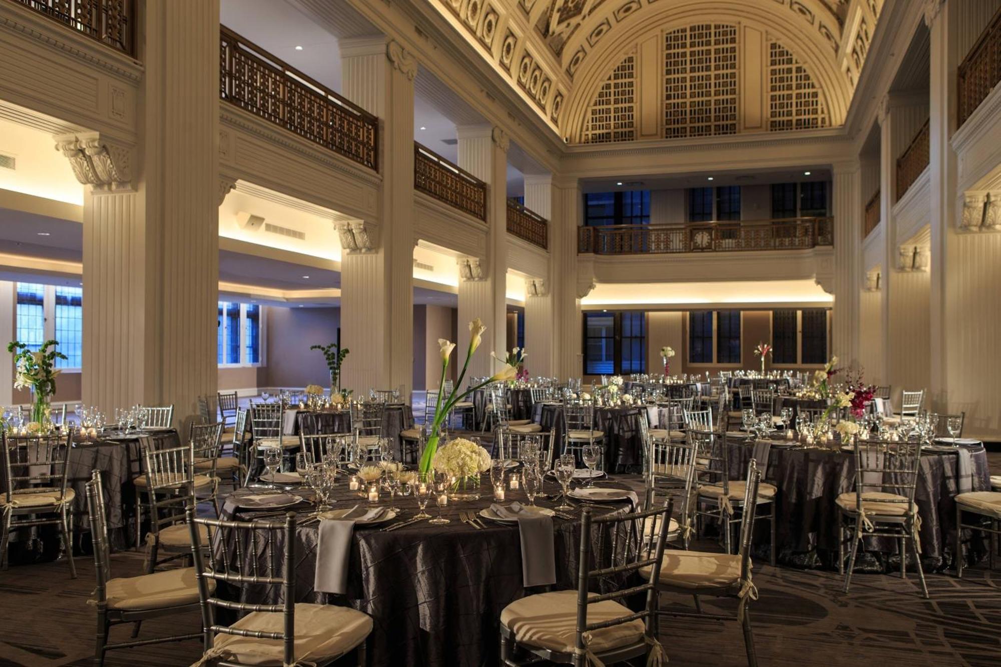 Hotel Renaissance Downtown Cincinnati
